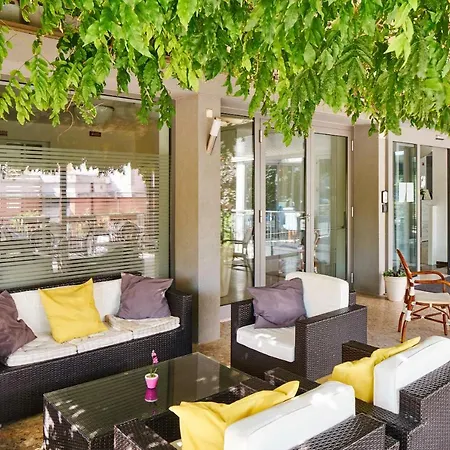 Europa 3* غرادو